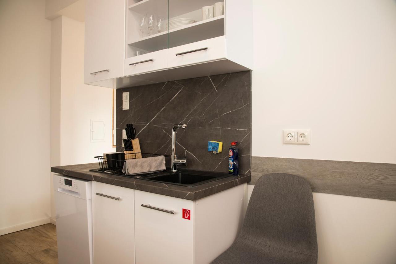 Schoene Ferienwohnung 78M2, 3 Schlafzimmer, 2 Baeder, Zentrumnah, 1Og แอร์ฟวร์ท ภายนอก รูปภาพ